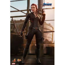 Колекційна фігурка Чорна Вдова від Hot Toys