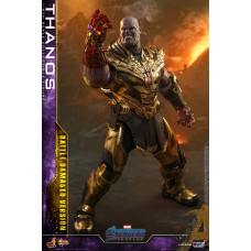 Фігурка Танос з пошкодженнями від бою від Hot Toys