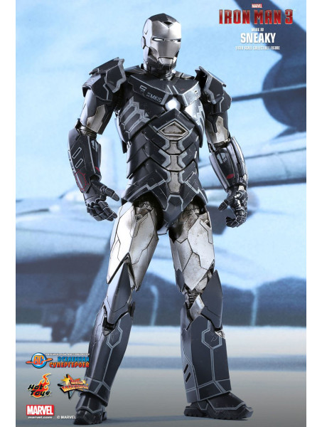 Коллекционная фигурка Железный Человек Марк 15 "Подлец" от Hot Toys, Iron Man Figure - Mark XV "Sneaky" by Hot Toys