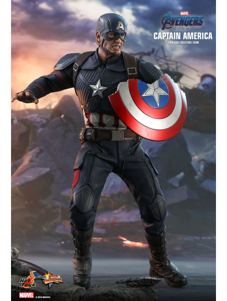 Коллекционная фигурка Капитан Америка от Hot Toys